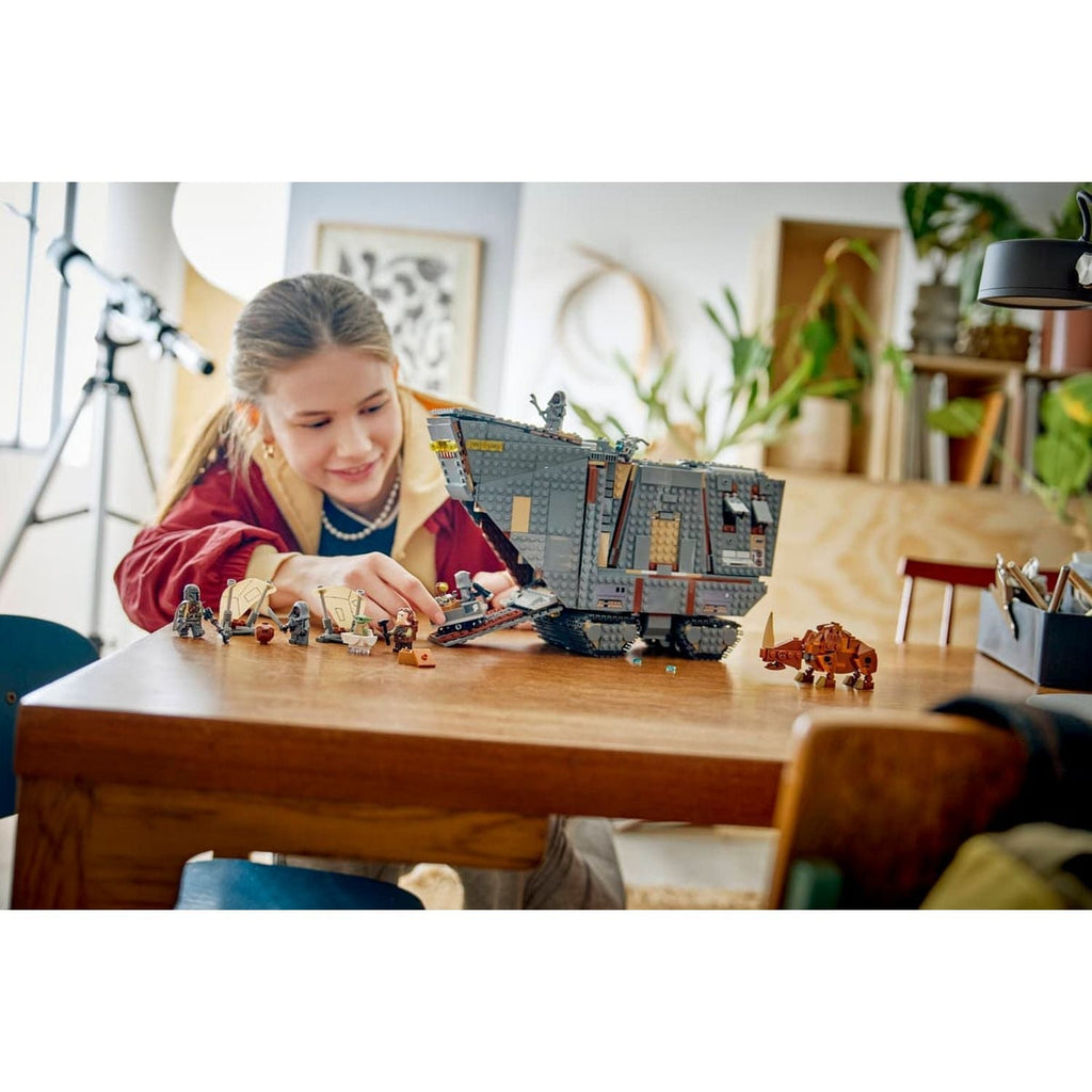 LEGO Offworld Sandcrawler and Mudhorn 75453
