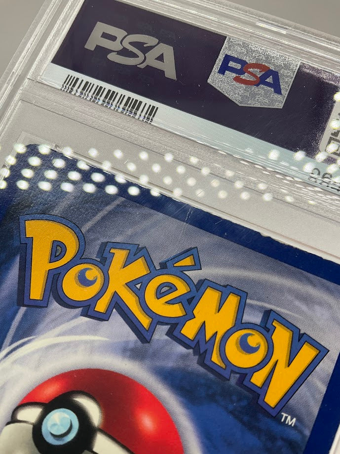 Charizard Pokemon Base Set Holo #4 PSA 4