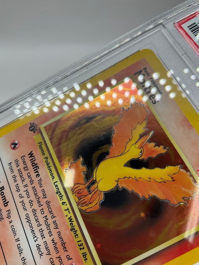 Moltres Pokemon Fossil Holo 1st Edition #12 PSA 6