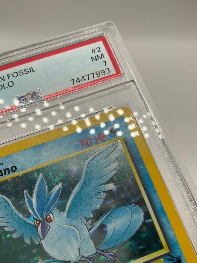 Articuno Pokemon Fossil Holo 1st Edition #2 PSA 7