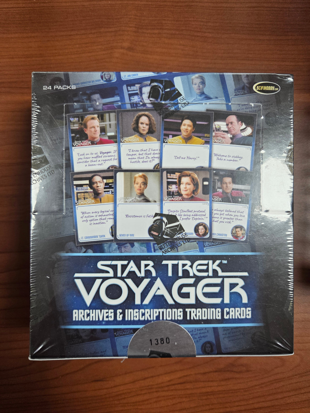 Star Trek Voyager Archives & Inscriptions Trading Cards Box